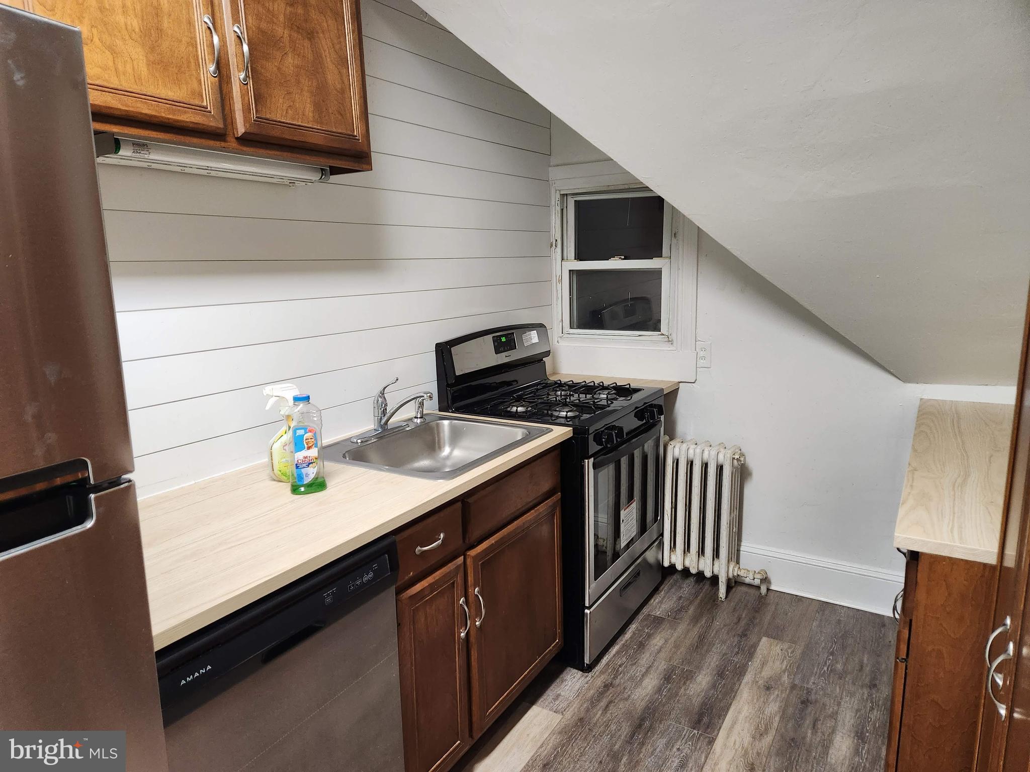 75 West Lacrosse Avenue Lansdowne, PA 19050 - Photo 10 of 16 3rd Floor