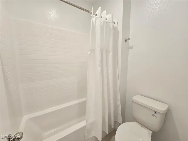 $2,200 | 375 Powell Crest Drive, Henderson, NV 89015