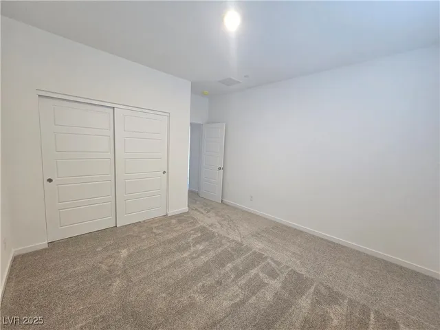 $2,200 | 375 Powell Crest Drive, Henderson, NV 89015