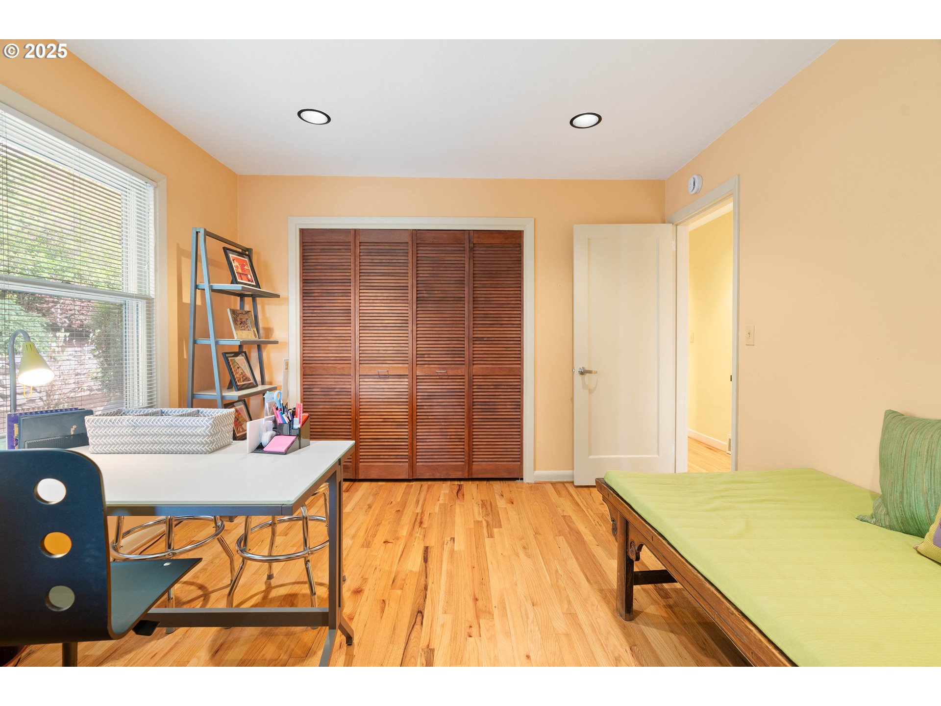 2935 Southwest Hamilton Street Portland, OR 97239 - Photo 20 of 38