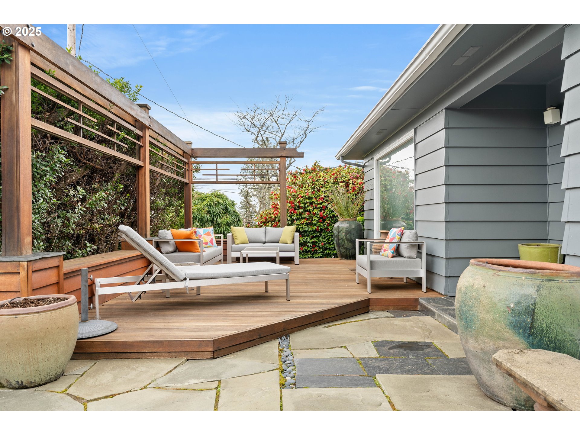 2935 Southwest Hamilton Street Portland, OR 97239 - Photo 3 of 38