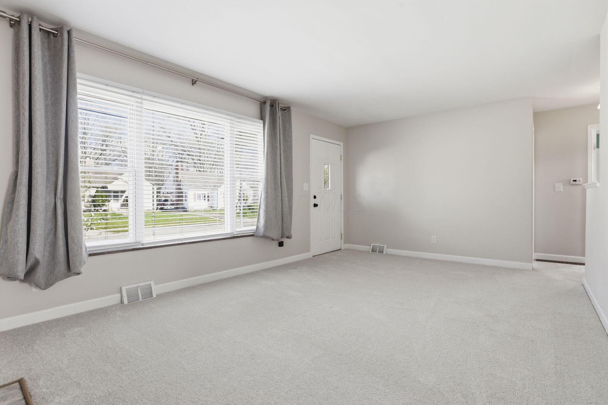 3645 Maize Road Columbus, OH 43224 - Photo 7 of 50 10-web-or-mls-939A9946