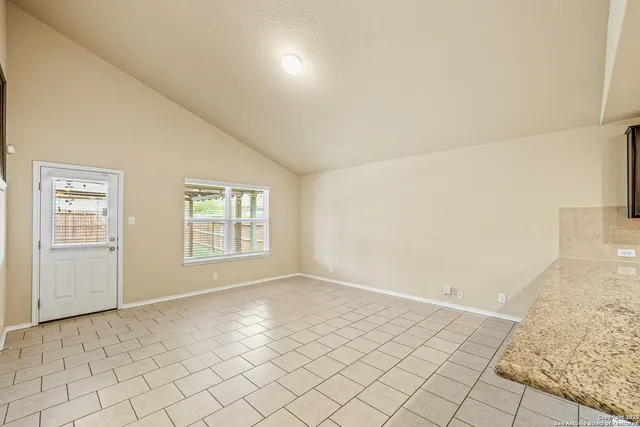 $2,200 | 14051 Cremello Falls, San Antonio, TX 78254