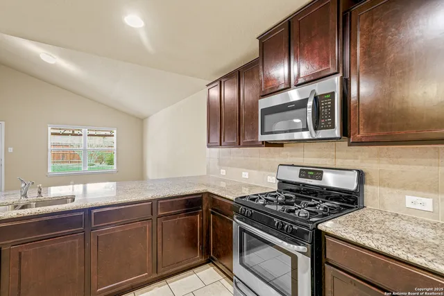 $2,200 | 14051 Cremello Falls, San Antonio, TX 78254