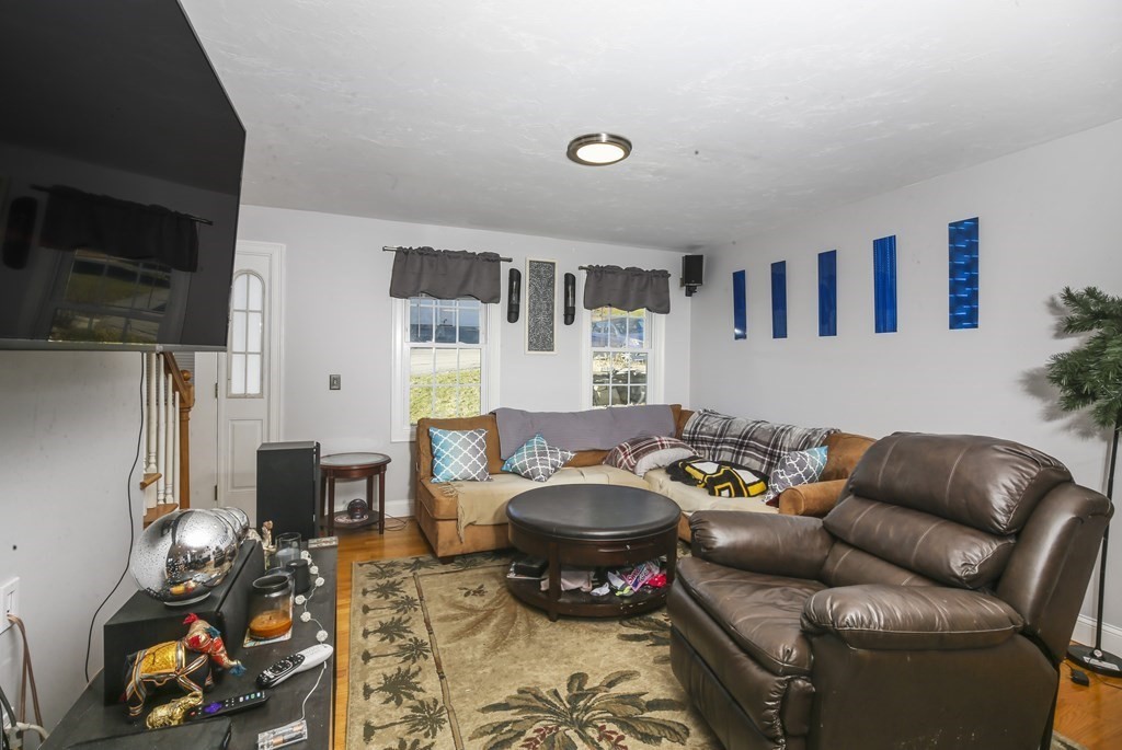 45-47 Steele Street Worcester, MA 01607 - Photo 9 of 39 Gallery Image 9