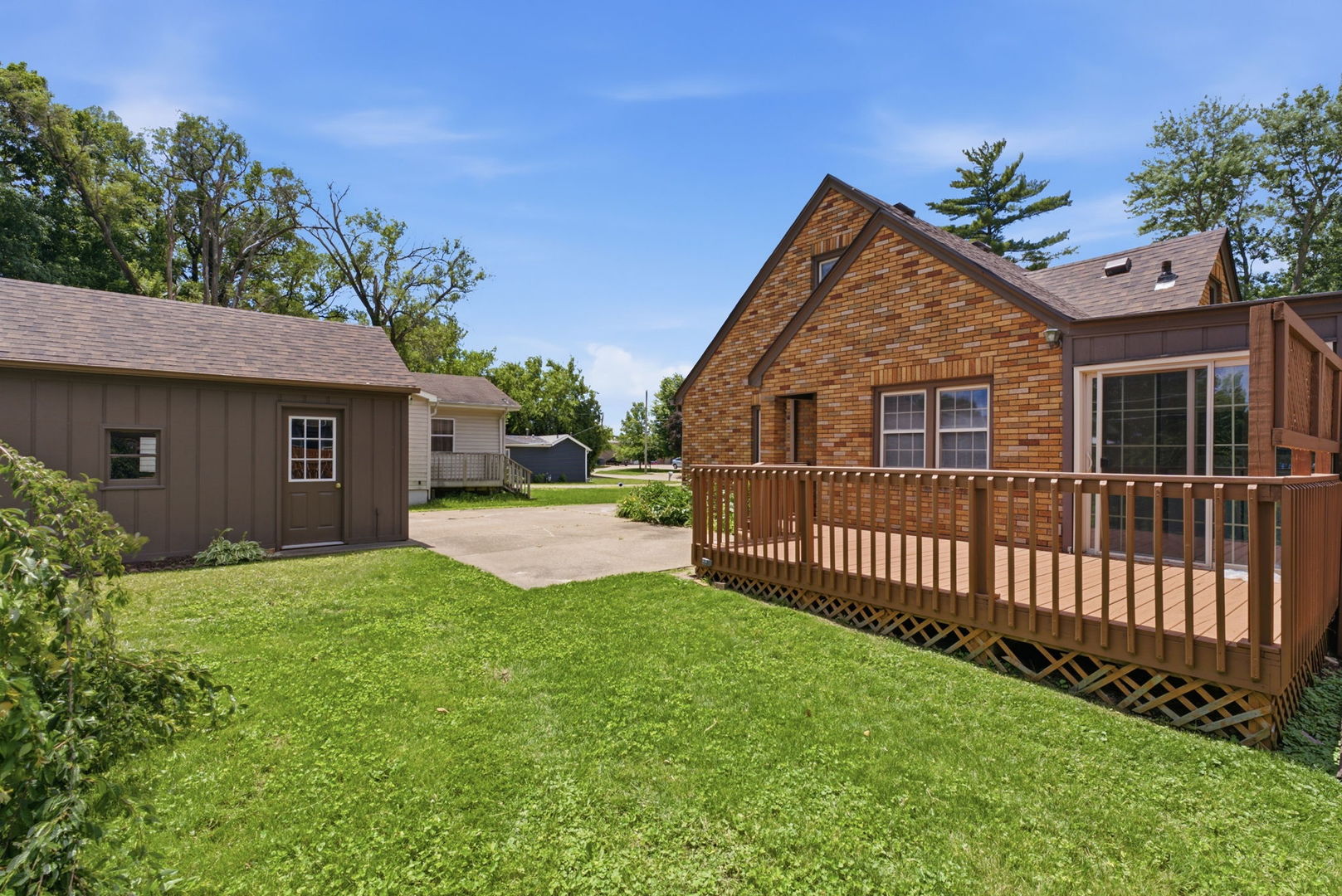 2202 44th Street Moline, IL 61265 - Photo 25 of 36