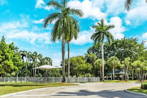 $1,650,000 | 1879 Hidden Trail Lane, Weston, FL 33327