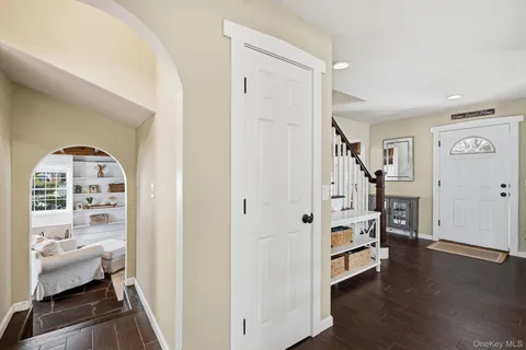 $799,990 | 1 Central Avenue, Amityville, NY 11701