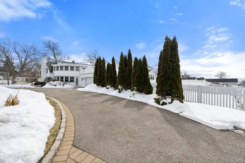 $799,990 | 1 Central Avenue, Amityville, NY 11701