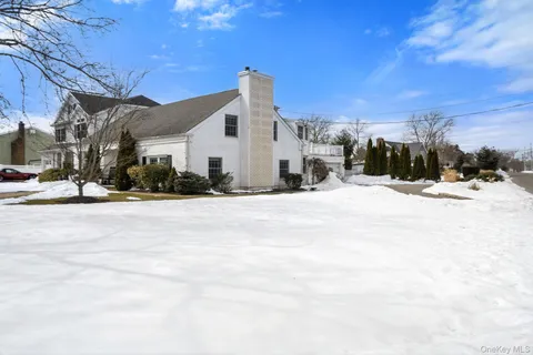 $799,990 | 1 Central Avenue, Amityville, NY 11701