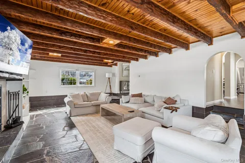 $799,990 | 1 Central Avenue, Amityville, NY 11701