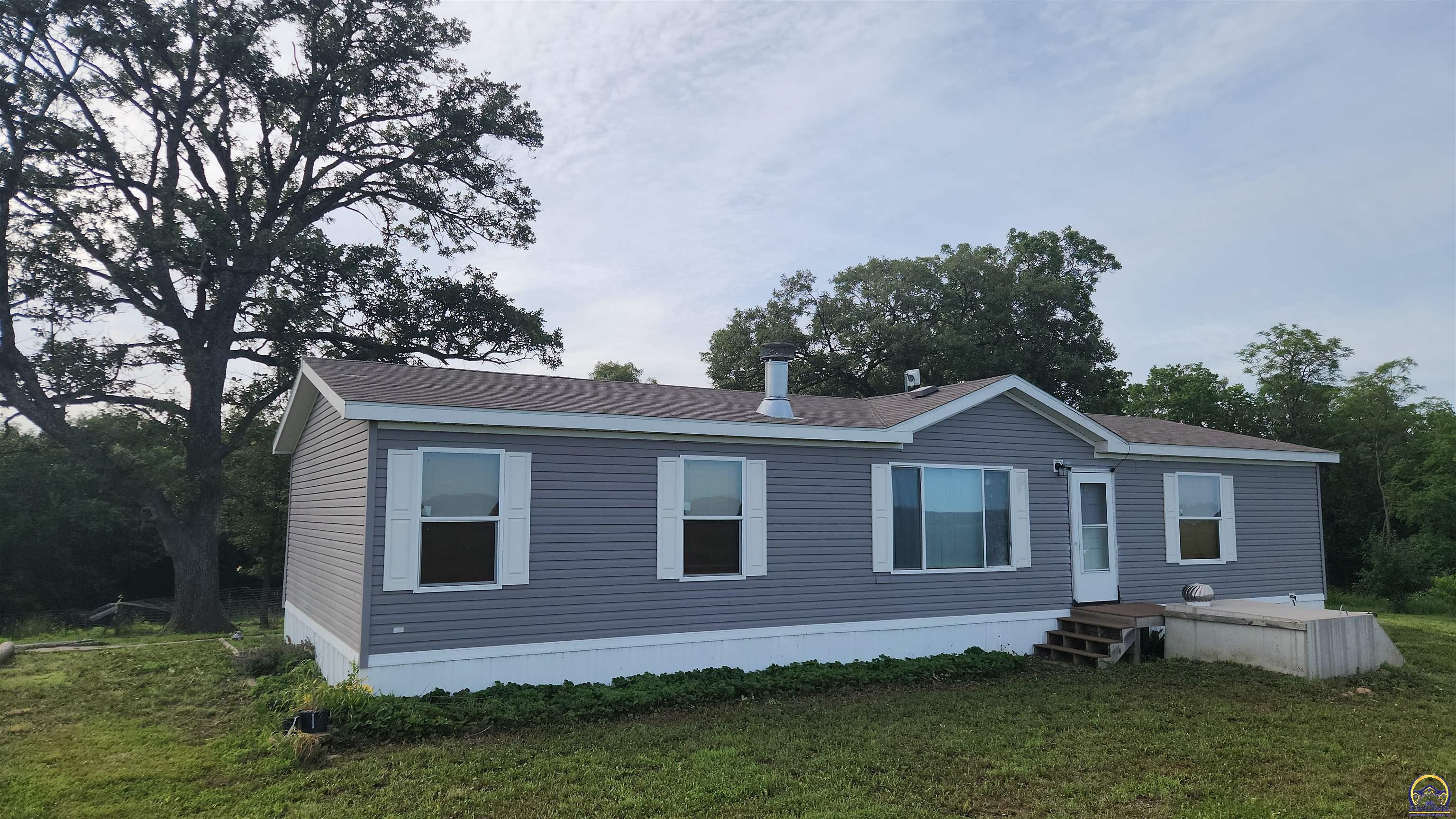 1615 318th Road Horton, KS 66439 - Photo 1 of 35
