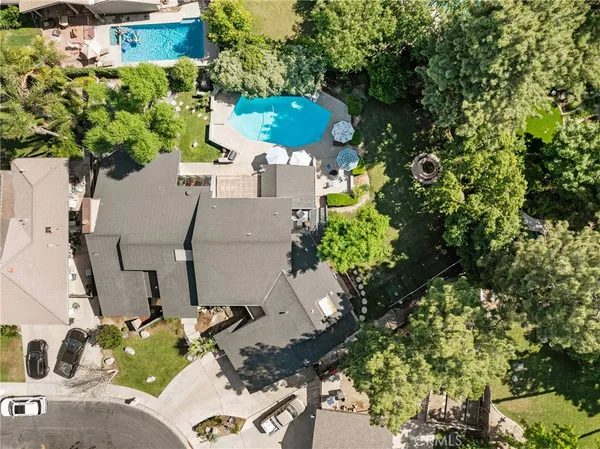 $870,000 | 7805 Buena Tierra Court, Bakersfield, CA 93309