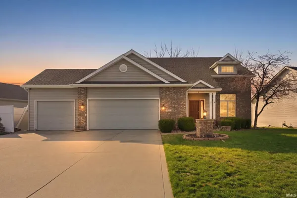 $365,000 | 5011 Salt Trail Canyon Pass, Fort Wayne, IN 46808