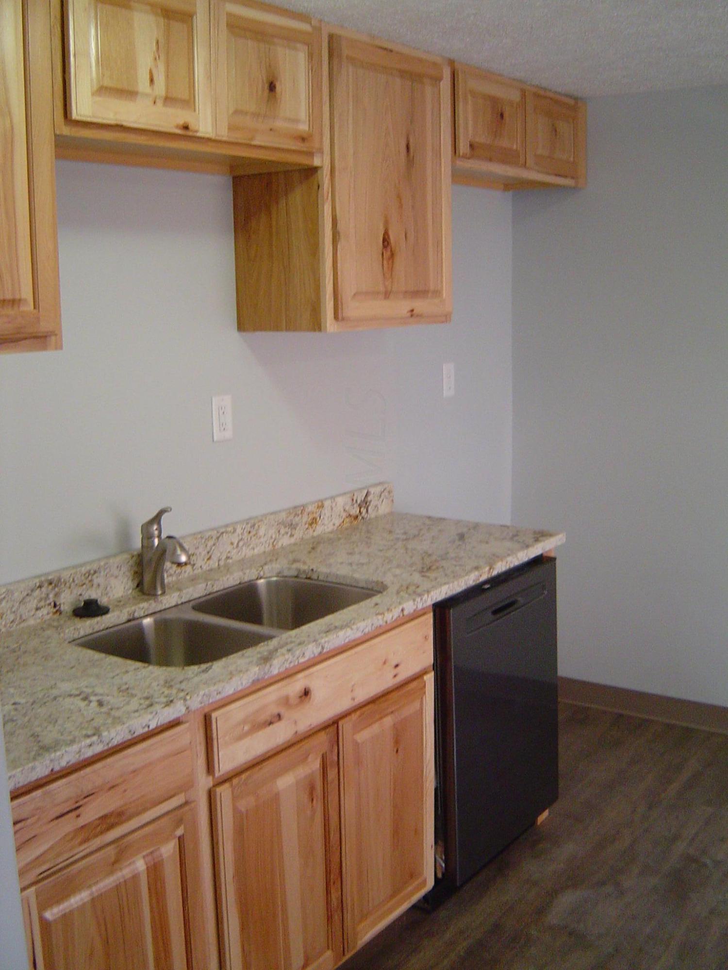 3330 Meridian Road Columbus, OH 43232 - Photo 8 of 14 Gallery Image 8