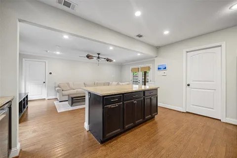 $979,000 | 5947 Mercedes Avenue, Dallas, TX 75206