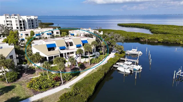 $939,000 | 1916 Harbourside Drive, Unit 803, Longboat Key, FL 34228