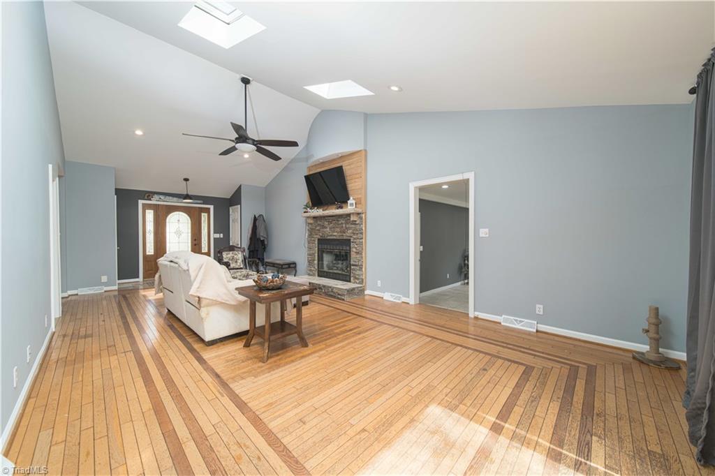 245 McKnight Road Advance, NC 27006 - Photo 4 of 49