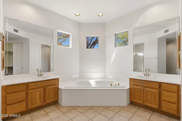 $3,895 | 9331 East Mark Lane, Scottsdale, AZ 85262