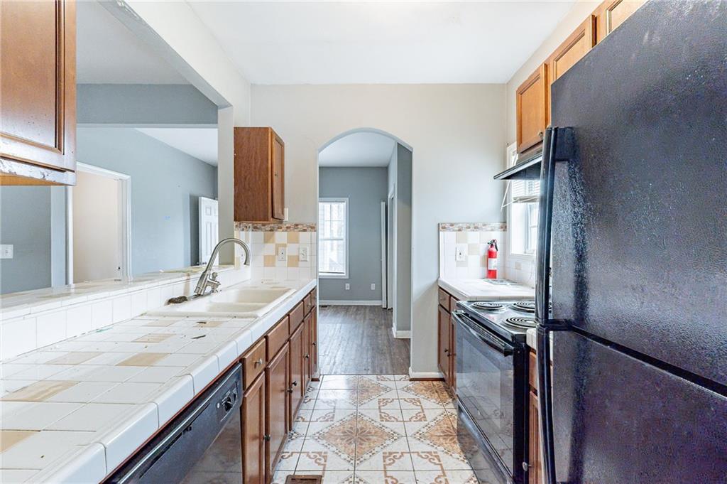 202 Nathan Road Southwest Atlanta, GA 30331 - Photo 6 of 36