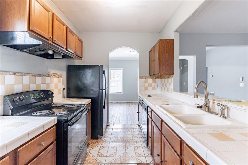 202 Nathan Road Southwest Atlanta, GA 30331 - Photo 7 of 36