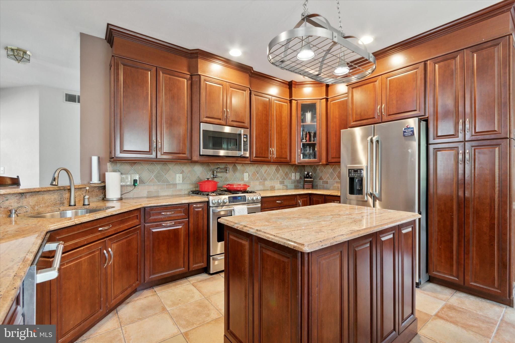 33 Chateau Circle Marlton, NJ 08053 - Photo 16 of 50