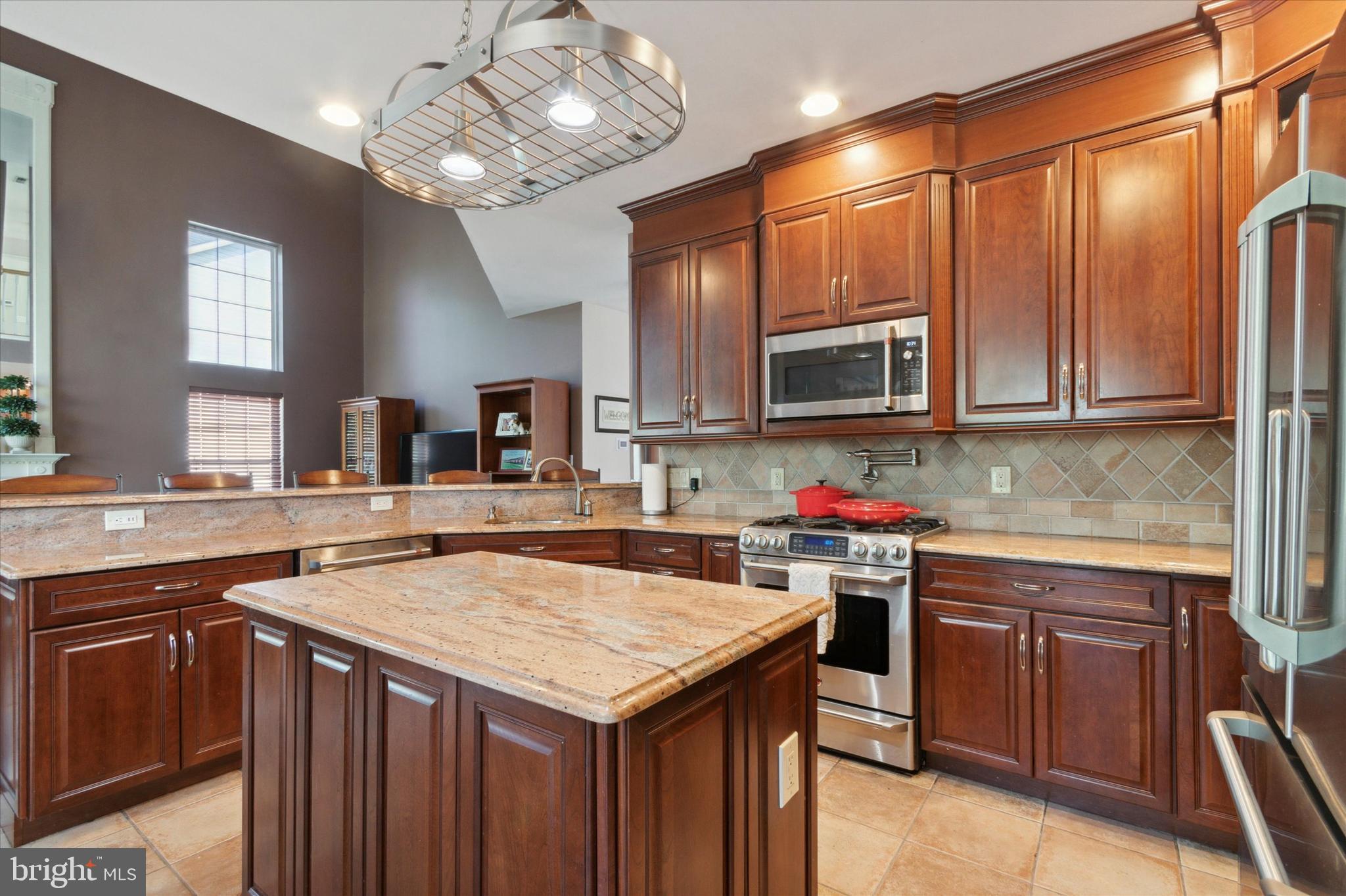 33 Chateau Circle Marlton, NJ 08053 - Photo 17 of 50