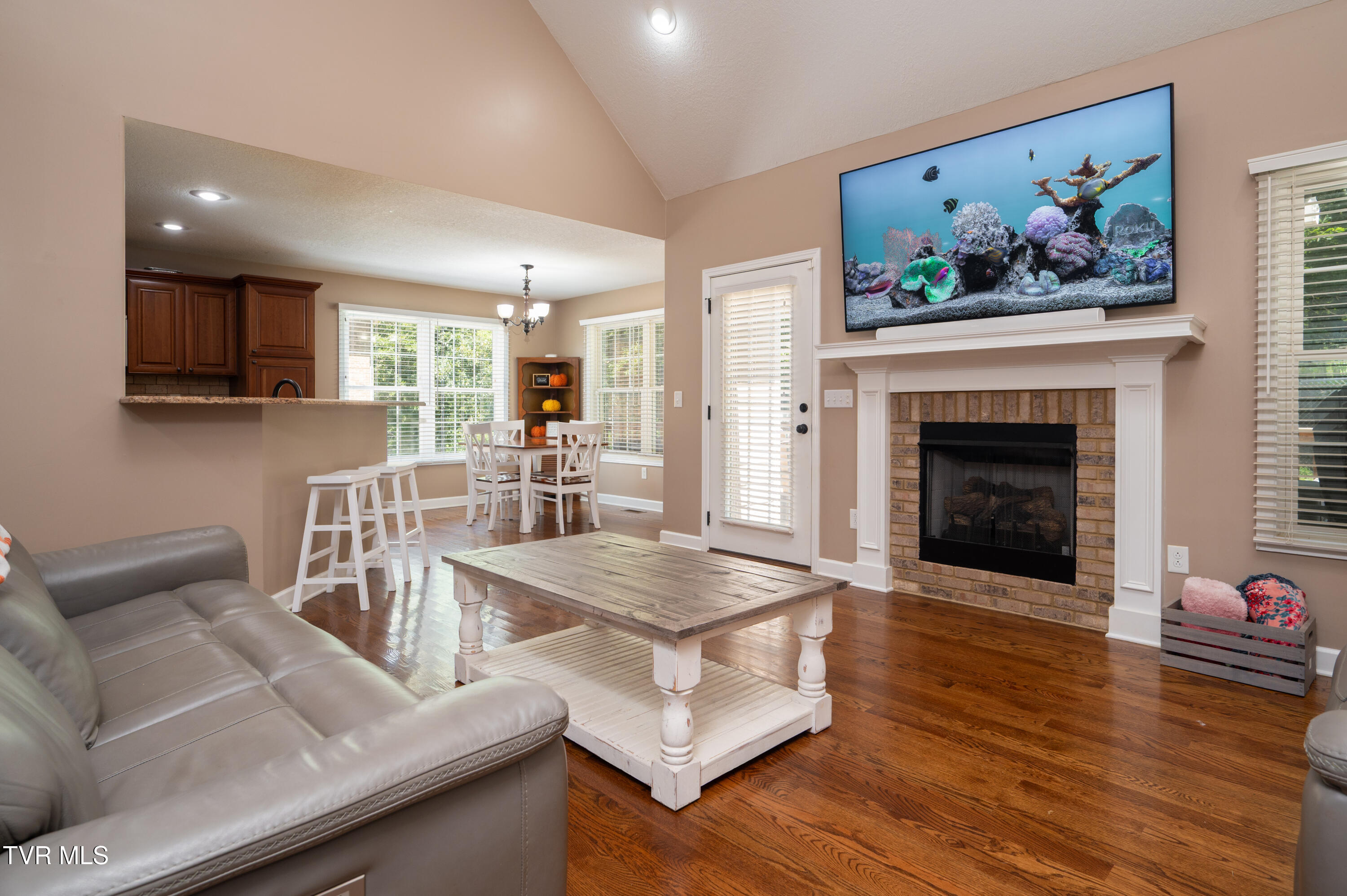 4272 Anchor Point Kingsport, TN 37664 - Photo 4 of 52 Anchor Point-25