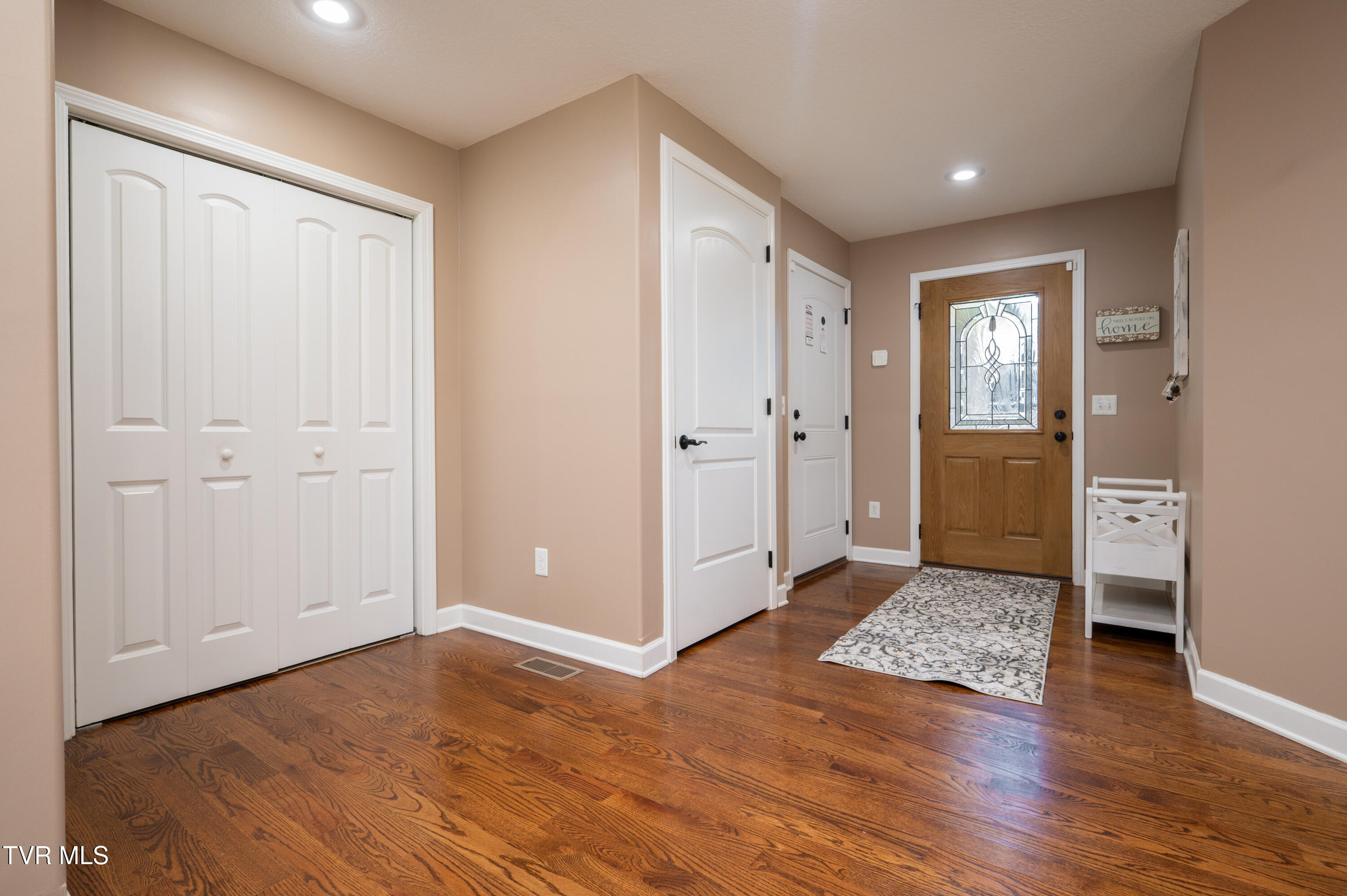 4272 Anchor Point Kingsport, TN 37664 - Photo 8 of 52 Anchor Point-28