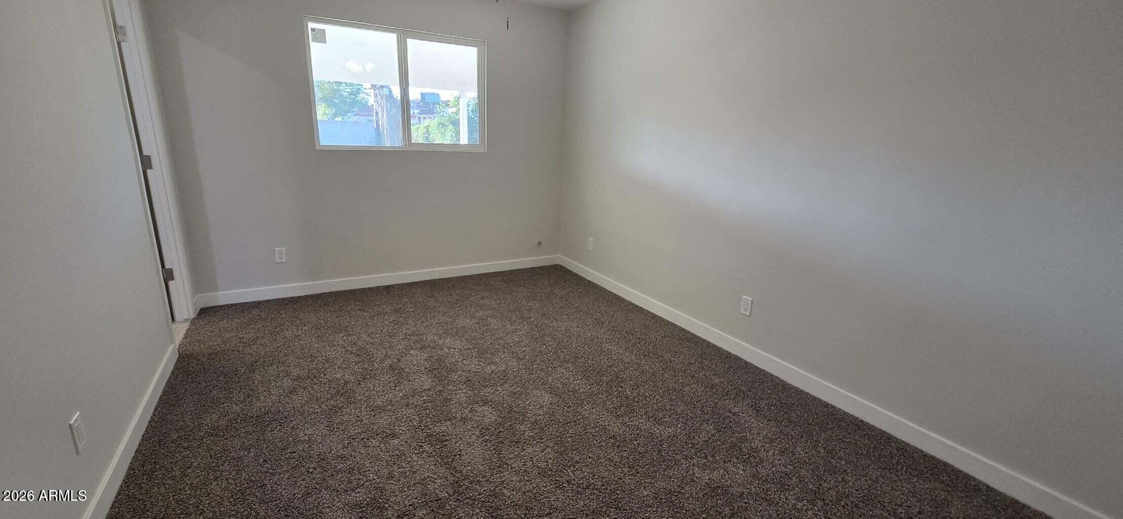 5721 West Cheery Lynn Road Phoenix, AZ 85031 - Photo 11 of 20 11