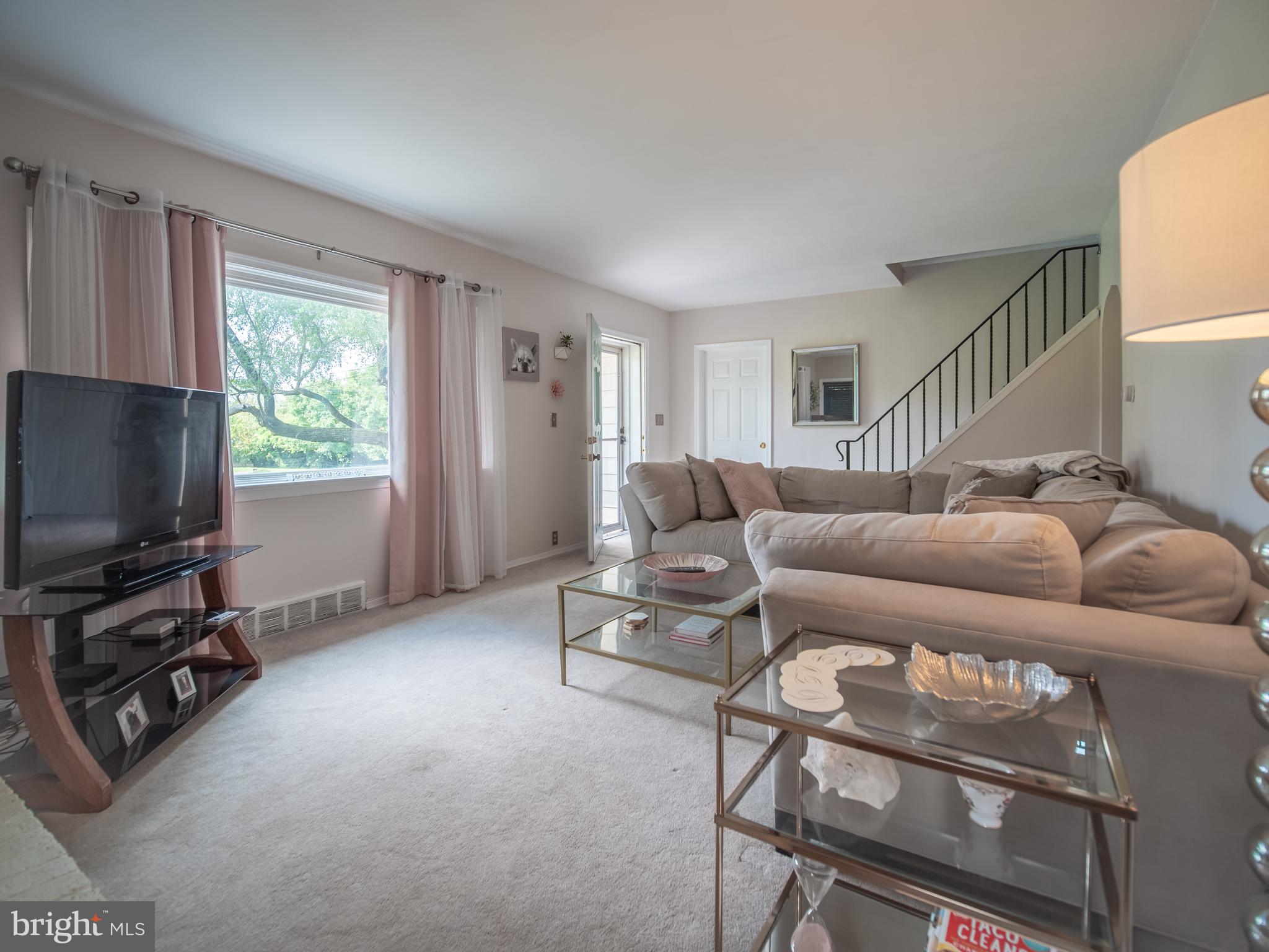 216 Warwick Road Woodbury, NJ 08096 - Photo 6 of 38 Gallery Image 6