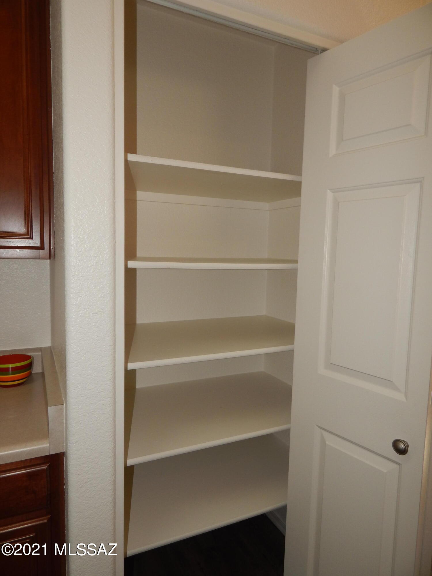 2340 West Golden Hills Road Tucson, AZ 85745 - Photo 8 of 45