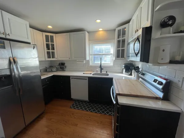 $3,000 | 9104 Winchester Avenue, Unit AVAILABLE FOR 5/215/28, Margate City, NJ 08402