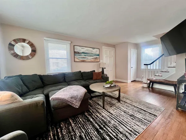 $3,000 | 9104 Winchester Avenue, Unit AVAILABLE FOR 5/215/28, Margate City, NJ 08402