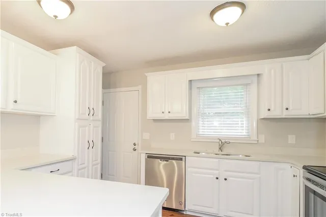 $1,975 | 1278 Millerwood Drive, Winston-Salem, NC 27106