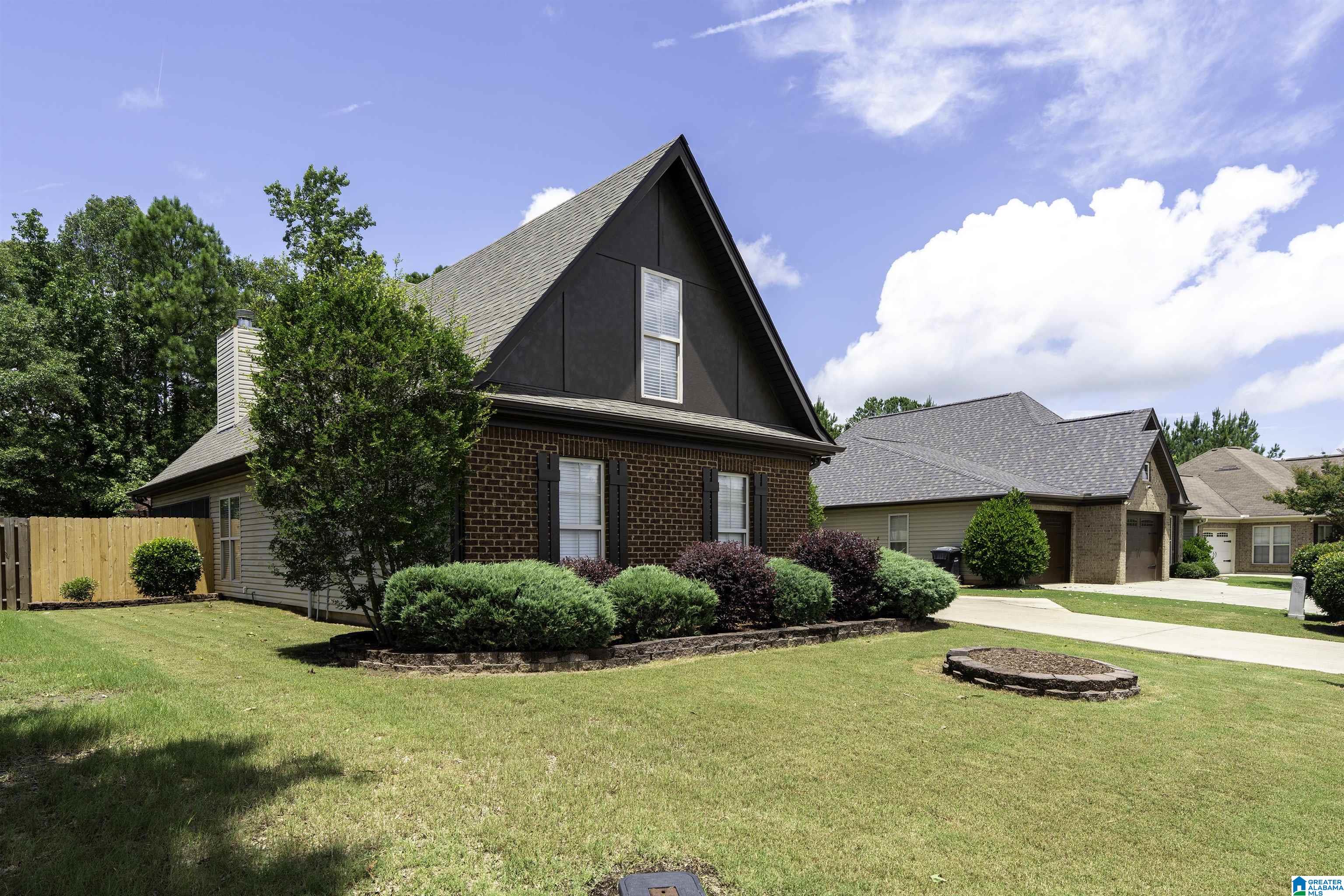 1072 Emerald Ridge Drive Calera, AL 35040 - Photo 3 of 25