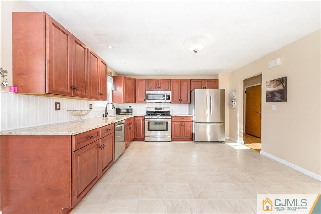 272 Clinton Road North Brunswick, NJ 08902 - Photo 9 of 25 Gallery Image 9