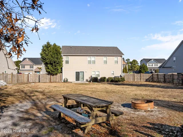 $295,000 | 513 Aberdineshire Court, Hubert, NC 28539