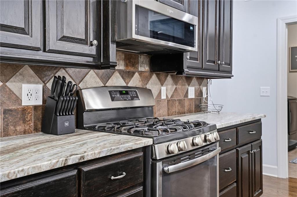 12815 Hubbard Road Kansas City, KS 66109 - Photo 14 of 53