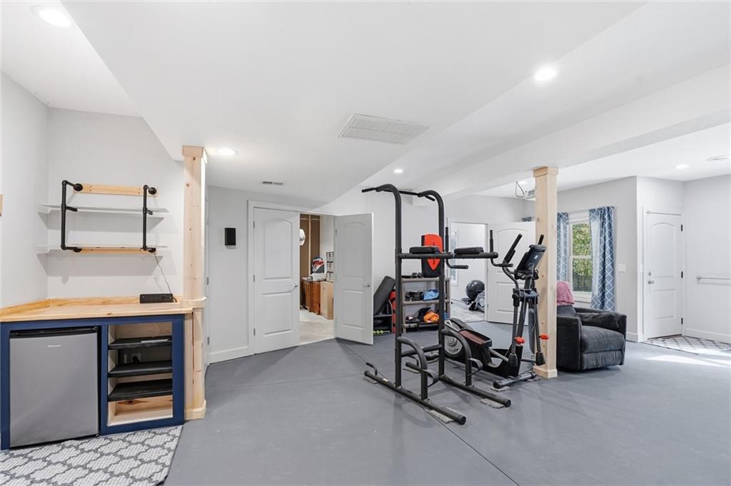 12815 Hubbard Road Kansas City, KS 66109 - Photo 31 of 53