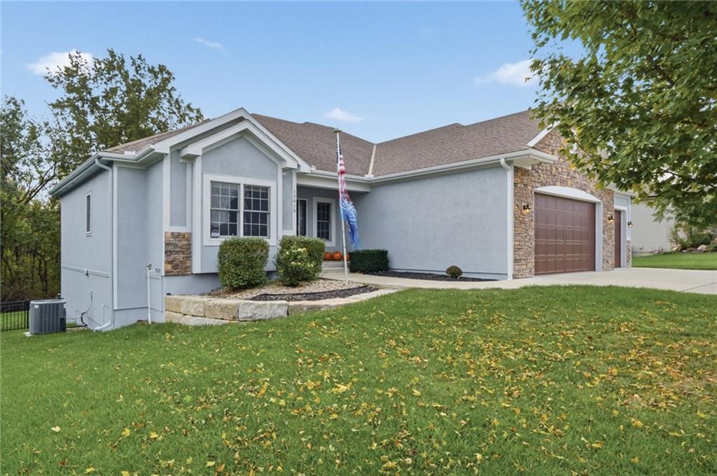 12815 Hubbard Road Kansas City, KS 66109 - Photo 5 of 53