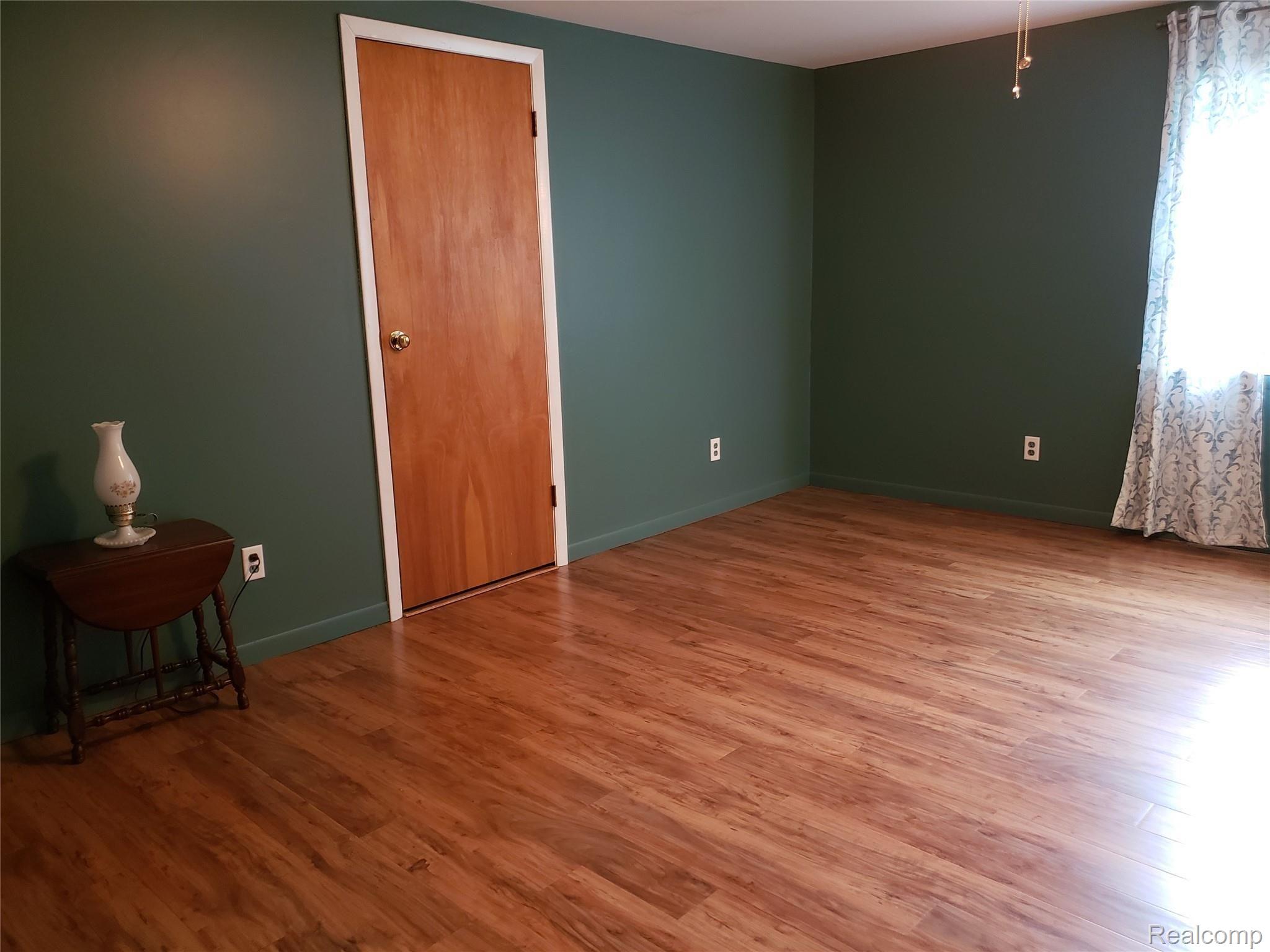 2465 Carpenter Road Lapeer, MI 48446 - Photo 18 of 28 Maaster bath looking at the Another photo of master bedroom looking at the master closet door