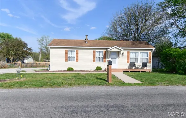 $154,900 | 4500 Lake Drive, Granite City, IL 62040