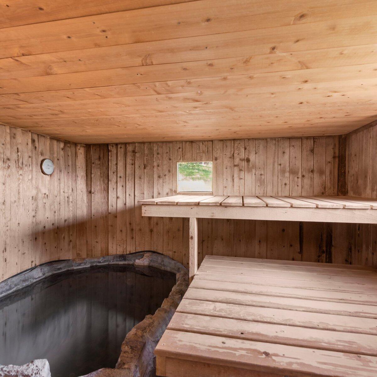 11750 Hillcrest Road Medford, OR 97504 - Photo 13 of 61 Rock Sauna