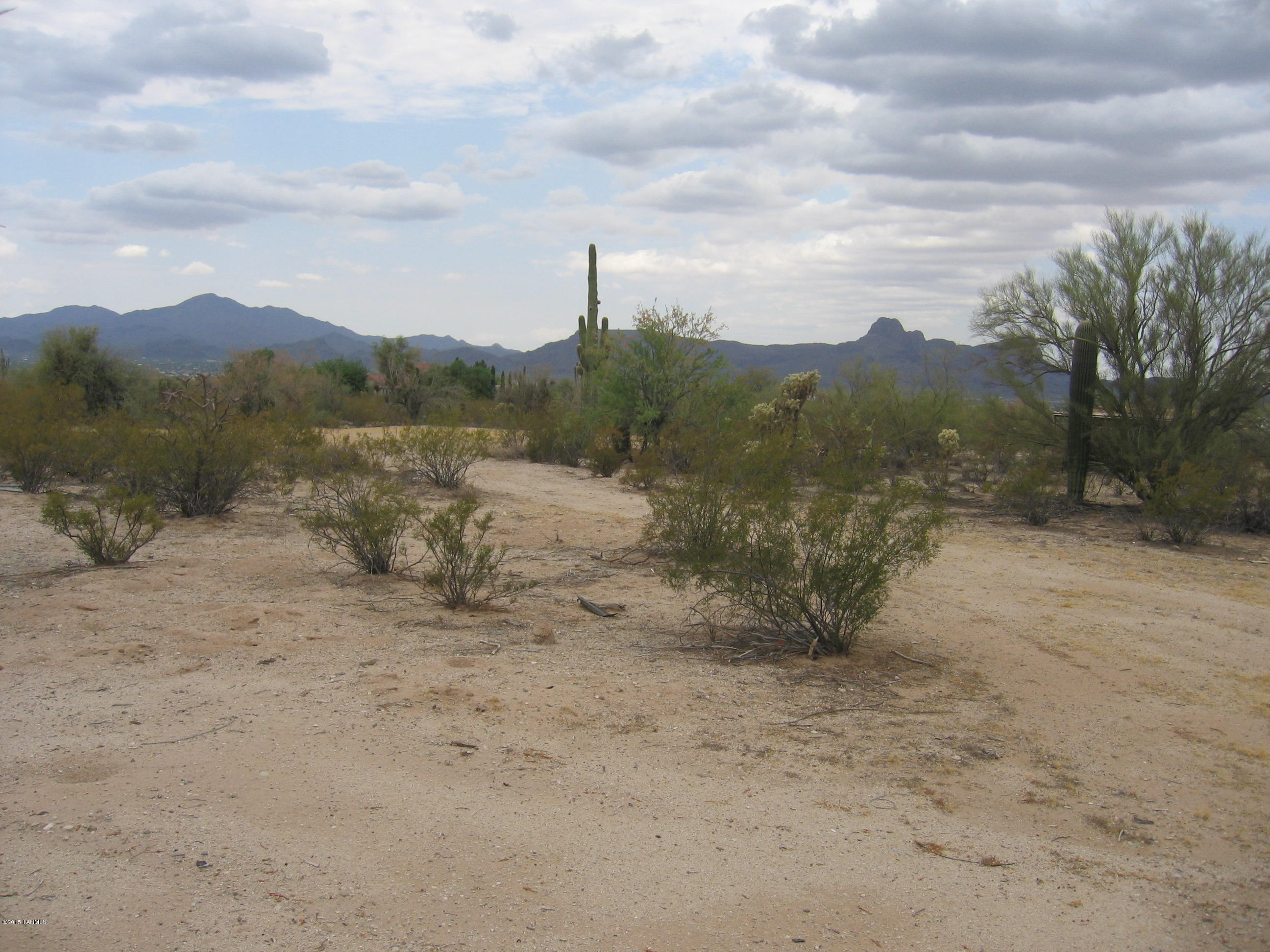 5633 West Oasis Road, Unit 1 Tucson, AZ 85742 - Photo 3 of 10