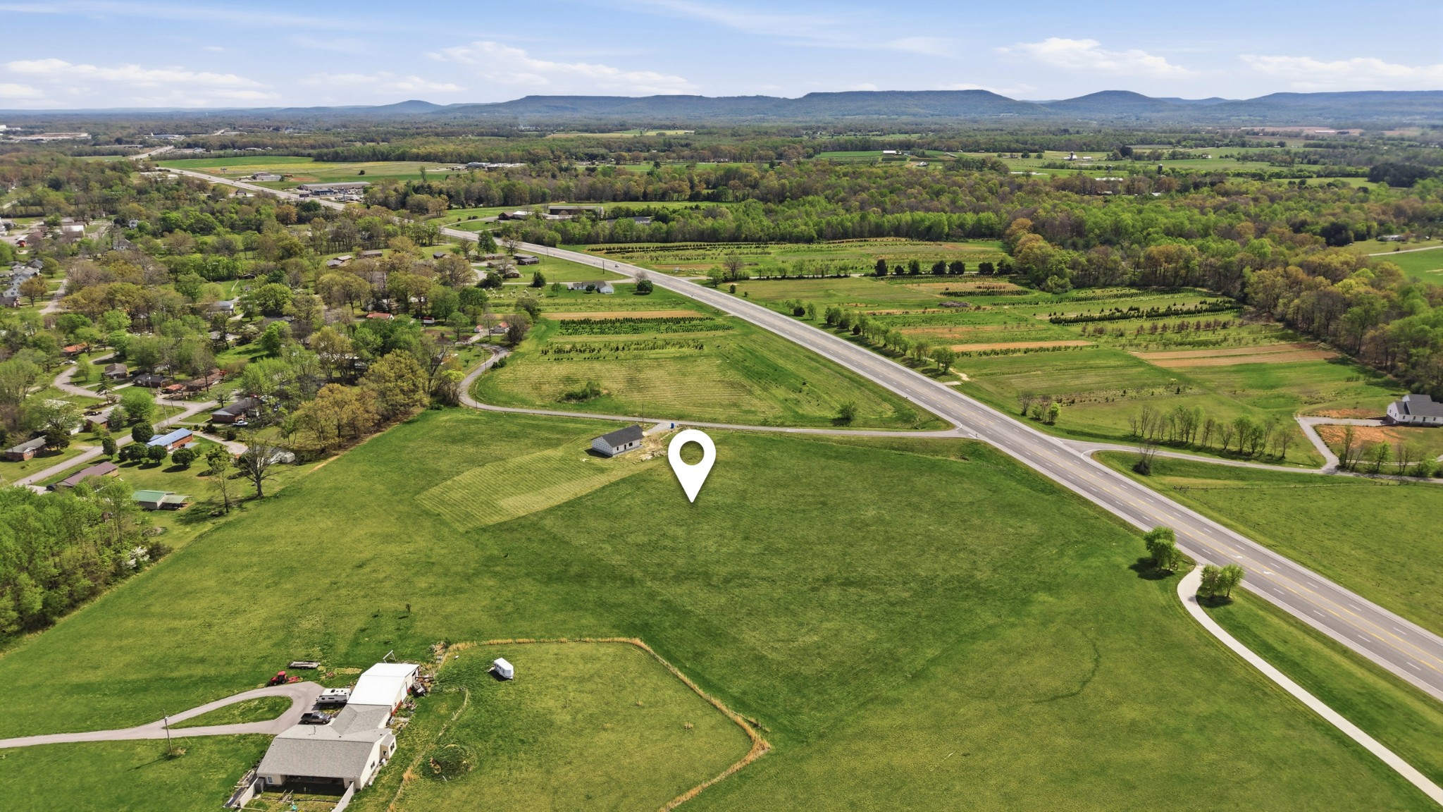 0 Oak Street Morrison, TN 37357 - Photo 9 of 18 a view of a city with an ocean view