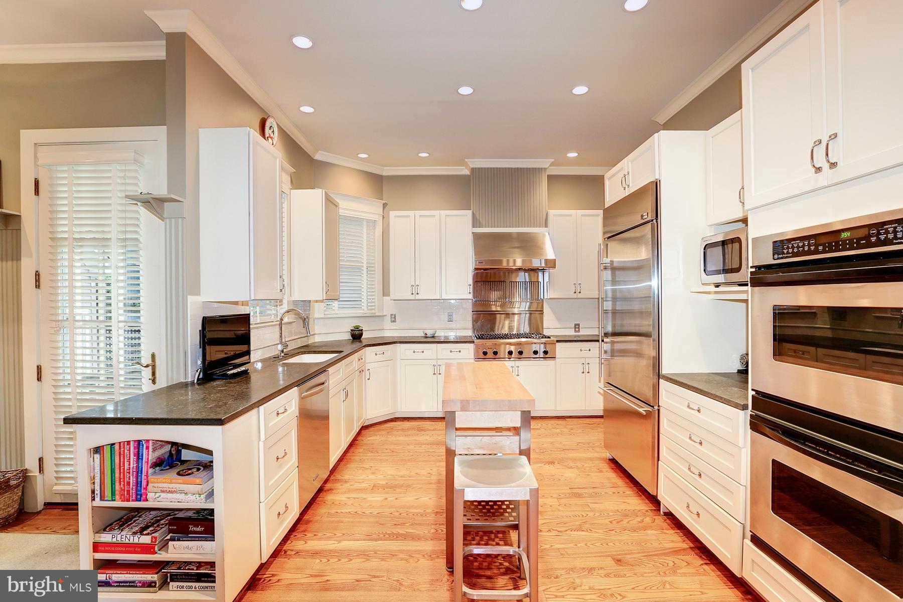6603 Glenbrook Road Chevy Chase, MD 20815 - Photo 7 of 30 Kitchen