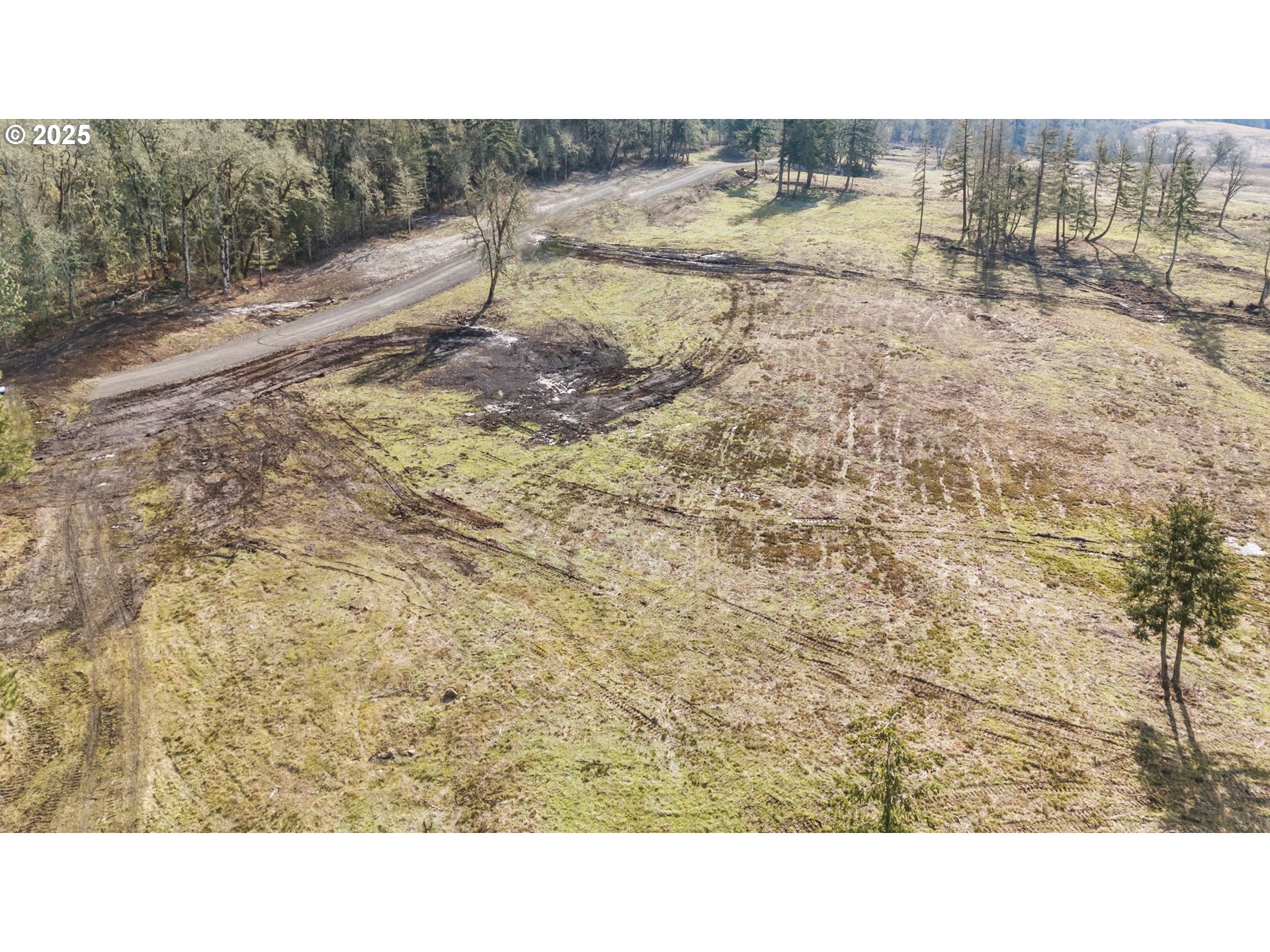 1 Lot Harrisburg, OR 97446 - Photo 3 of 6 a open area of a house