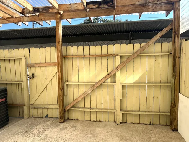 $85,000 | 8405 Wilcrest Drive, Unit 3202, Houston, TX 77072