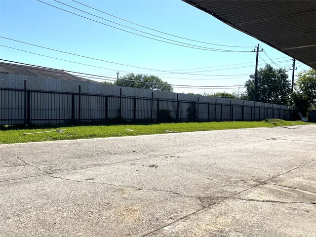 $85,000 | 8405 Wilcrest Drive, Unit 3202, Houston, TX 77072